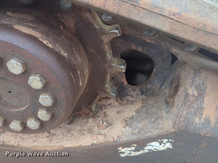 image for item EQ2441 2002 Bobcat T190 tracked skid steer loader