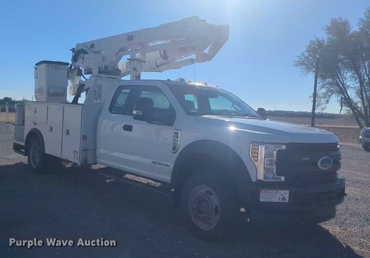 image for item EQ2442 2019 Ford F550 Super Duty XL bucket truck