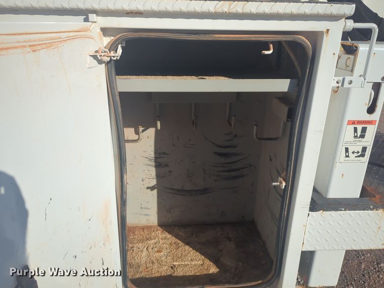 image for item EQ2442 2019 Ford F550 Super Duty XL bucket truck