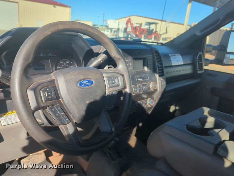 image for item EQ2442 2019 Ford F550 Super Duty XL bucket truck