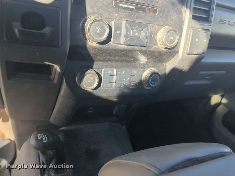 image for item EQ2442 2019 Ford F550 Super Duty XL bucket truck