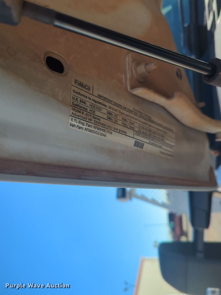 image for item EQ2442 2019 Ford F550 Super Duty XL bucket truck