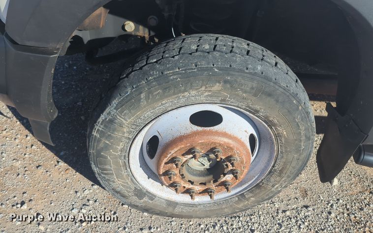 image for item EQ2442 2019 Ford F550 Super Duty XL bucket truck