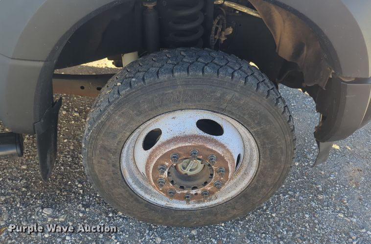 image for item EQ2442 2019 Ford F550 Super Duty XL bucket truck