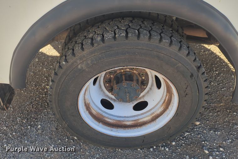 image for item EQ2442 2019 Ford F550 Super Duty XL bucket truck