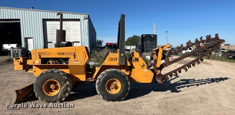 image for item ER8122 1979 Case DH7 trencher