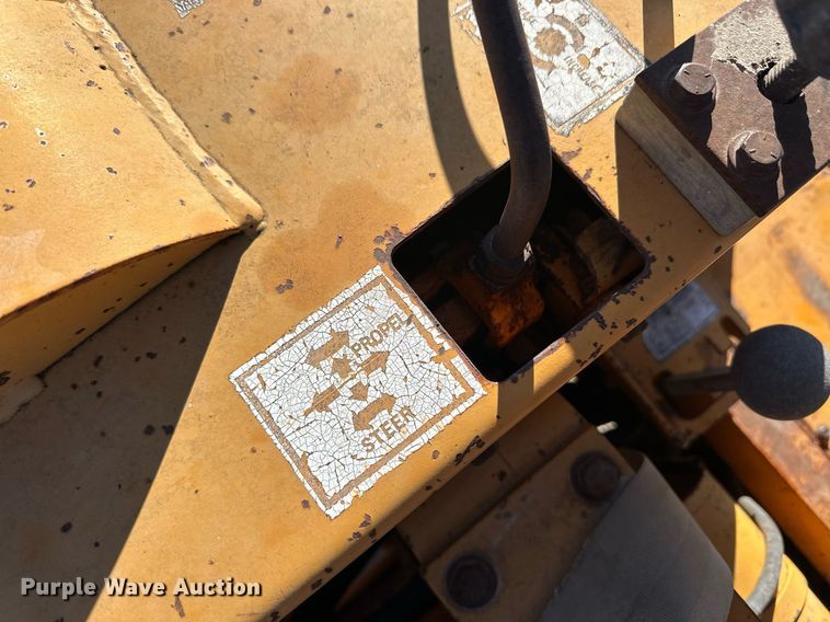 image for item ER8122 1979 Case DH7 trencher