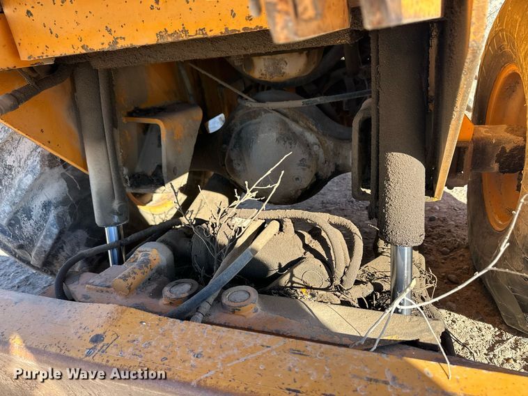 image for item ER8122 1979 Case DH7 trencher