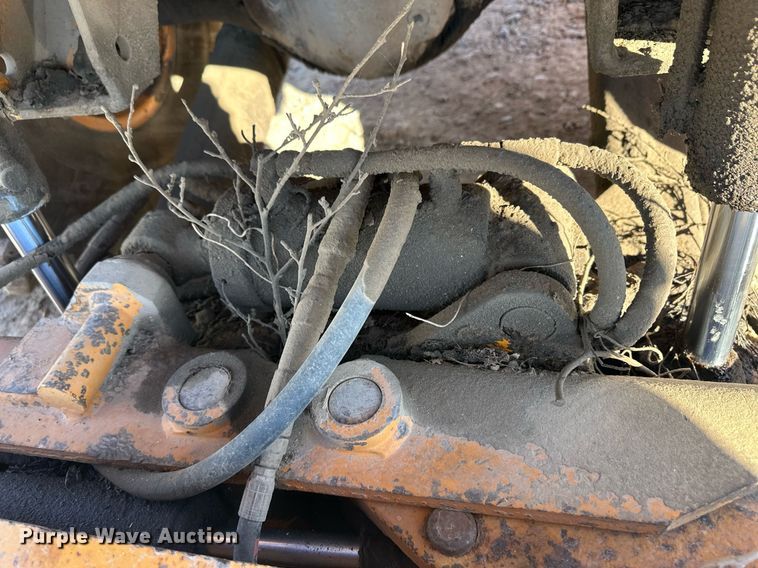 image for item ER8122 1979 Case DH7 trencher