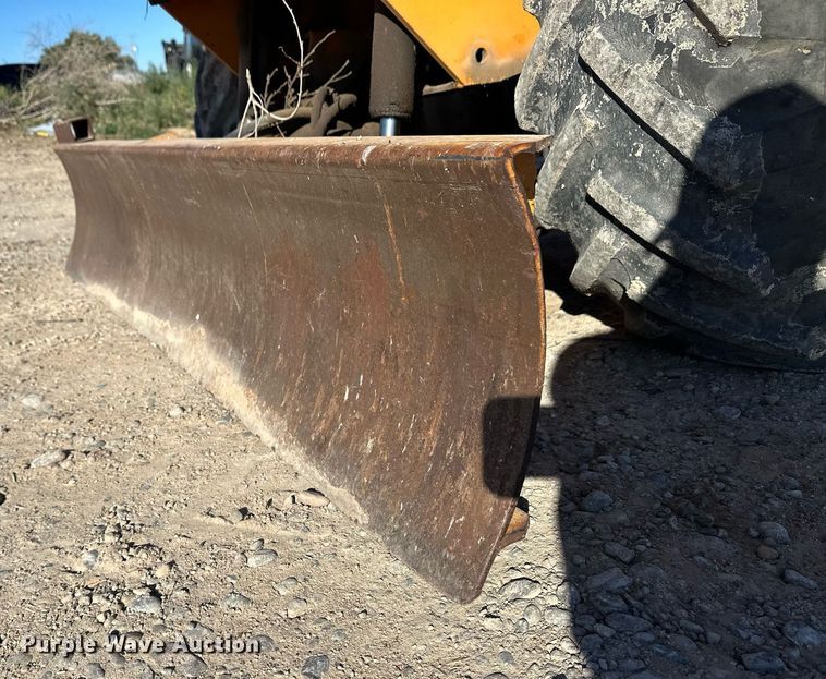 image for item ER8122 1979 Case DH7 trencher