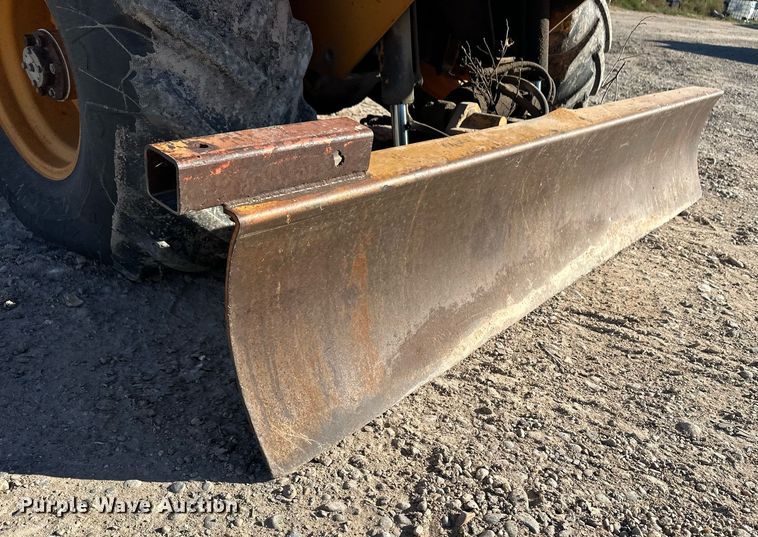 image for item ER8122 1979 Case DH7 trencher