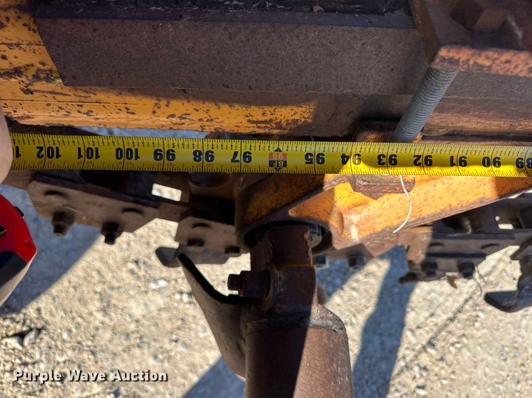 image for item ER8122 1979 Case DH7 trencher