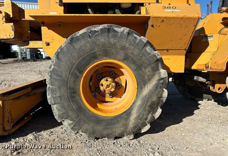 image for item ER8122 1979 Case DH7 trencher