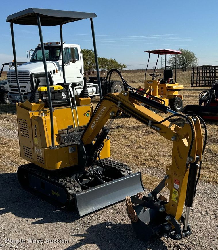image for item IE9121 2023 AGT H15 mini excavator