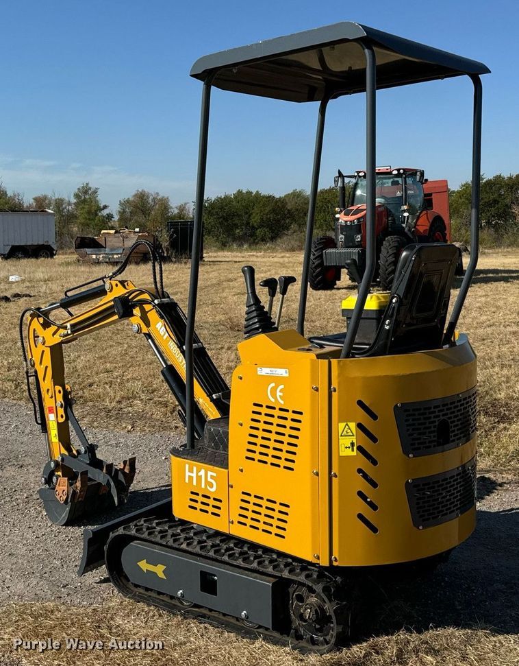 image for item IE9121 2023 AGT H15 mini excavator