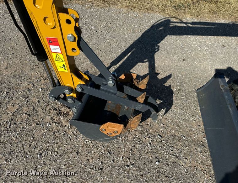 image for item IE9121 2023 AGT H15 mini excavator