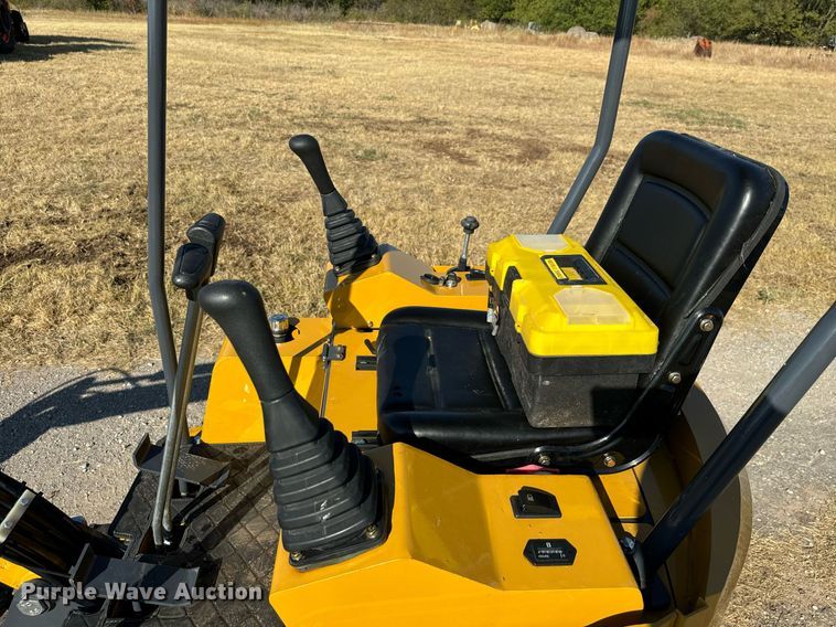 image for item IE9121 2023 AGT H15 mini excavator