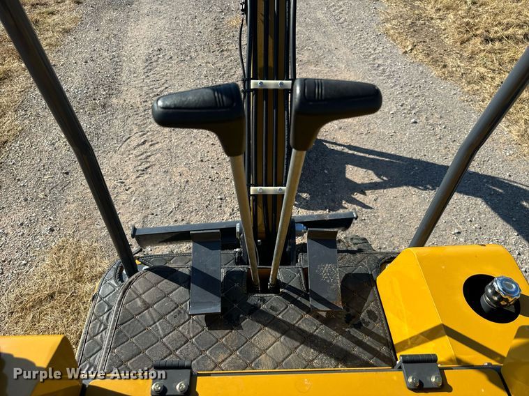 image for item IE9121 2023 AGT H15 mini excavator