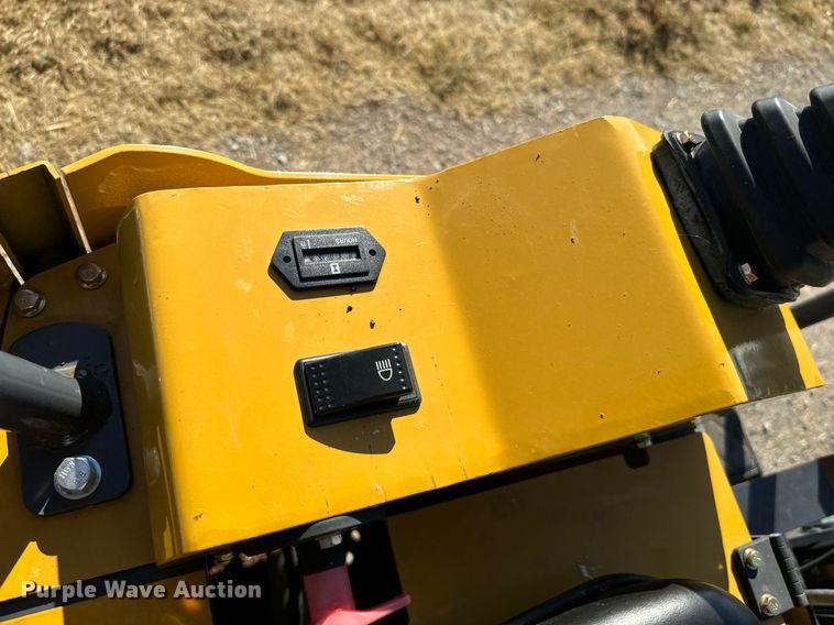 image for item IE9121 2023 AGT H15 mini excavator