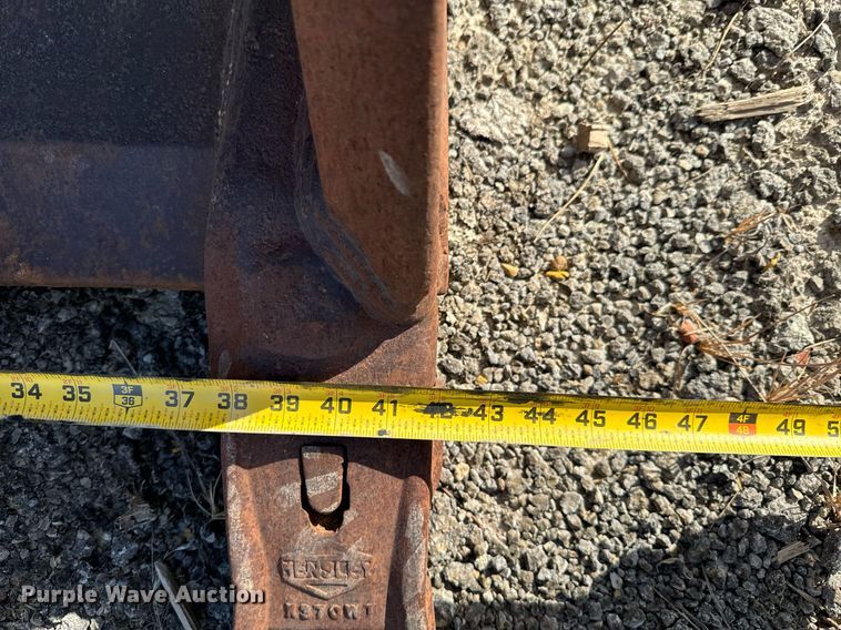 image for item JE9327 Entek JD350 excavator bucket