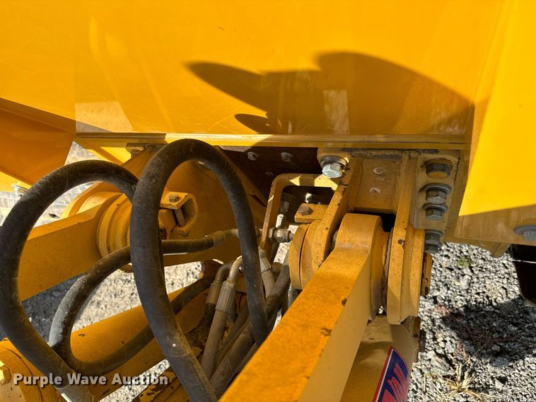 image for item JE9341 2018 John Deere 650K LGP dozer