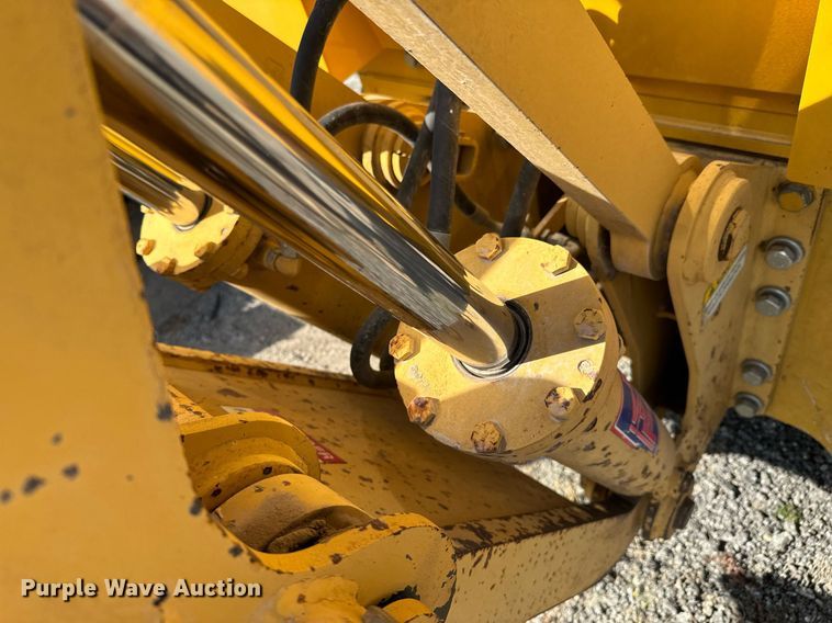 image for item JE9341 2018 John Deere 650K LGP dozer