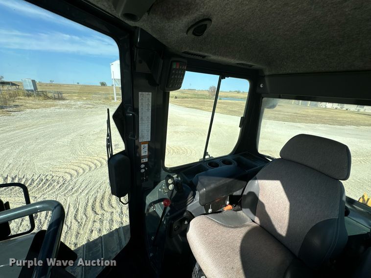 image for item JE9341 2018 John Deere 650K LGP dozer