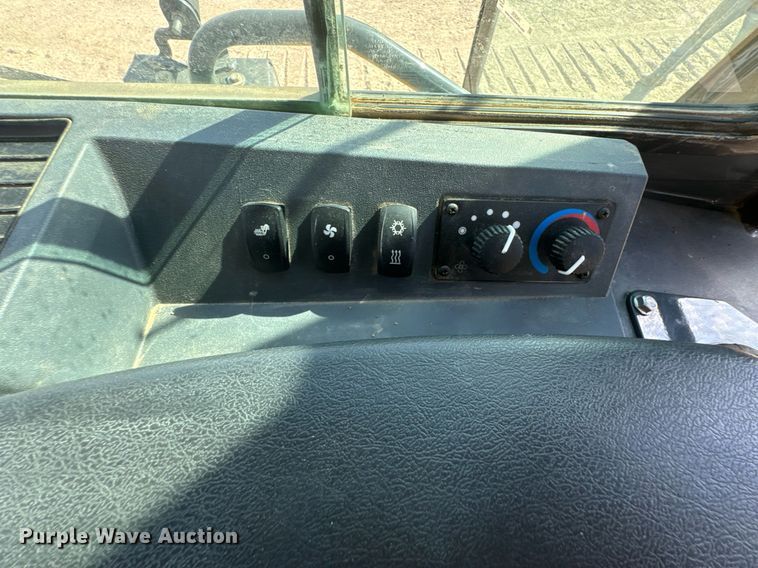 image for item JE9341 2018 John Deere 650K LGP dozer