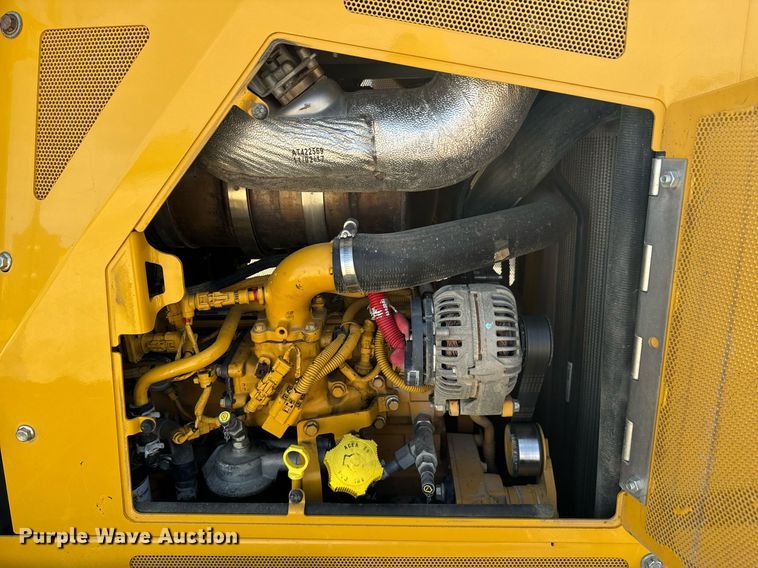 image for item JE9341 2018 John Deere 650K LGP dozer