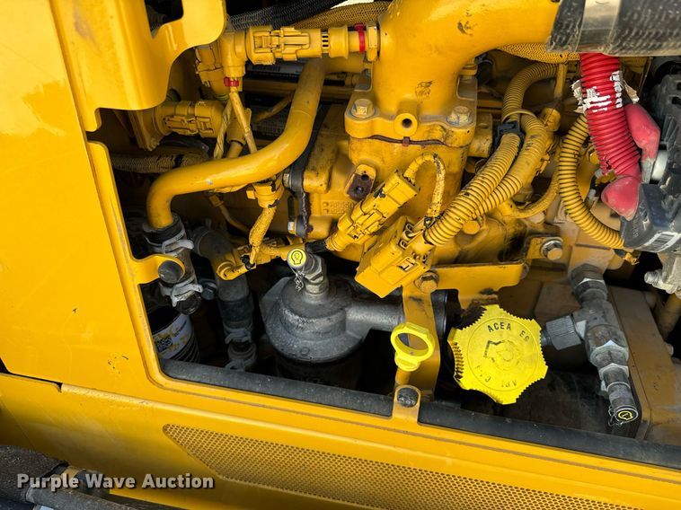 image for item JE9341 2018 John Deere 650K LGP dozer