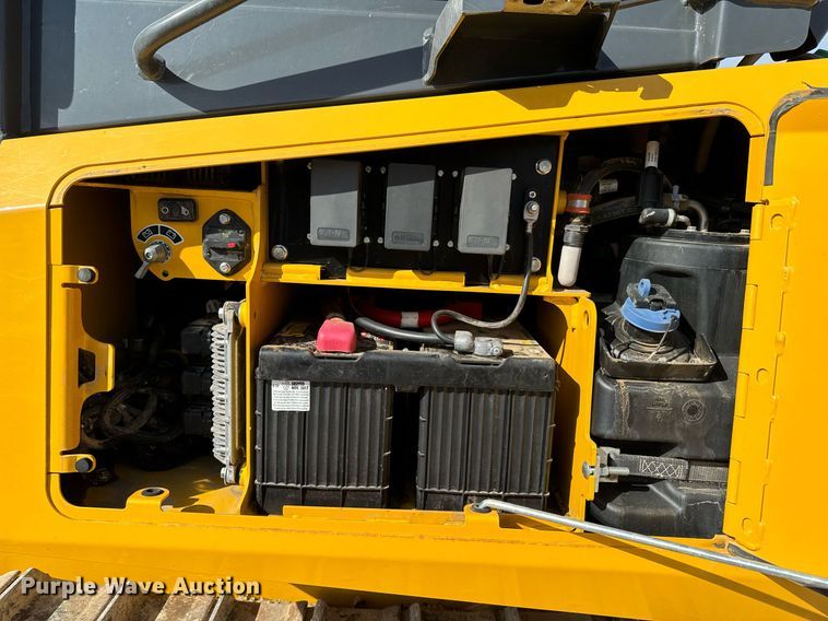 image for item JE9341 2018 John Deere 650K LGP dozer