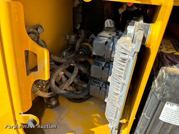 image for item JE9341 2018 John Deere 650K LGP dozer