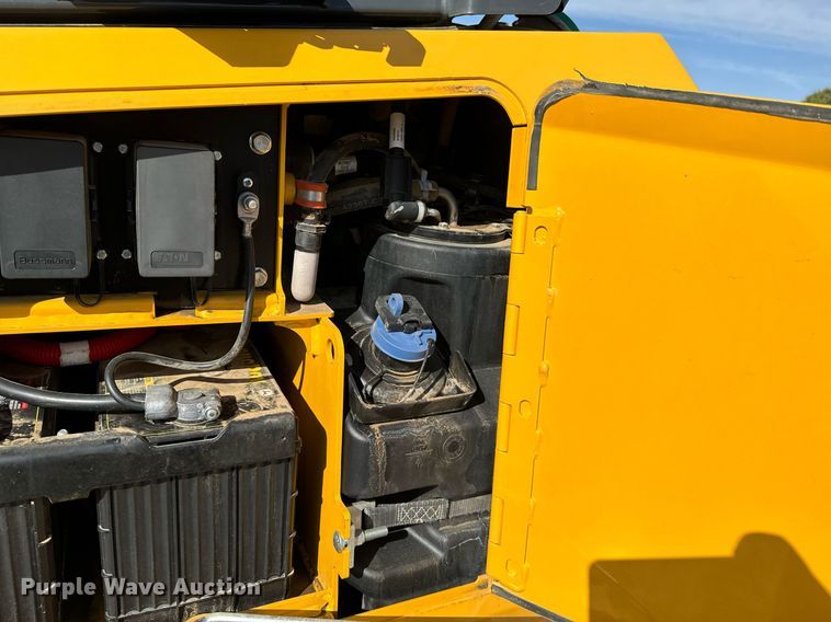 image for item JE9341 2018 John Deere 650K LGP dozer