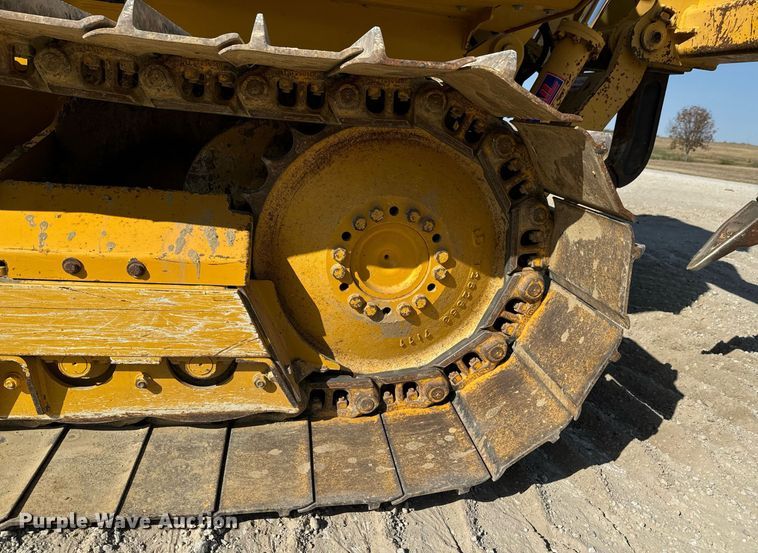 image for item JE9341 2018 John Deere 650K LGP dozer