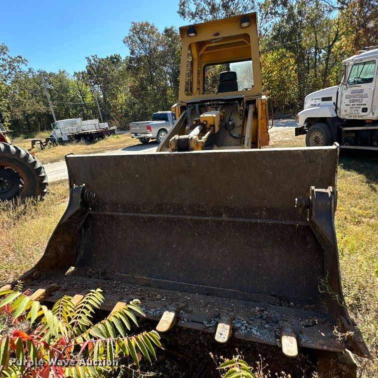 image for item JE9355 1984 Caterpillar 953 track loader