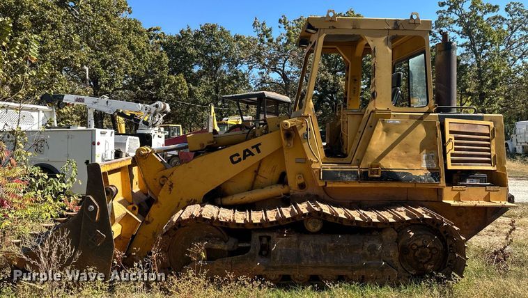 image for item JE9355 1984 Caterpillar 953 track loader