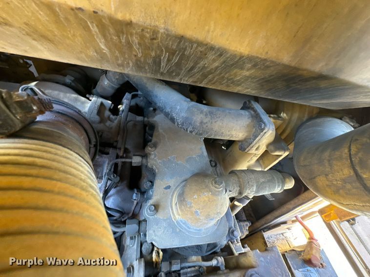 image for item JE9355 1984 Caterpillar 953 track loader