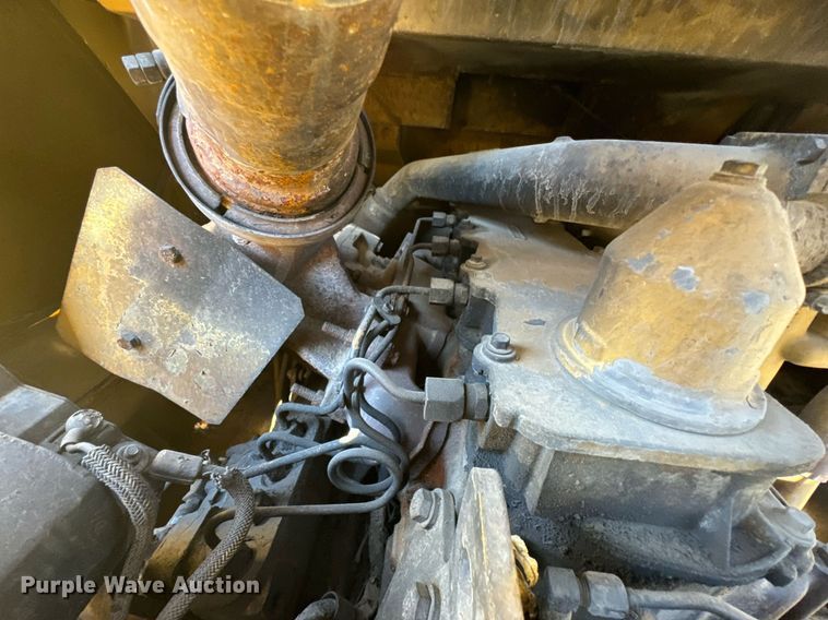 image for item JE9355 1984 Caterpillar 953 track loader