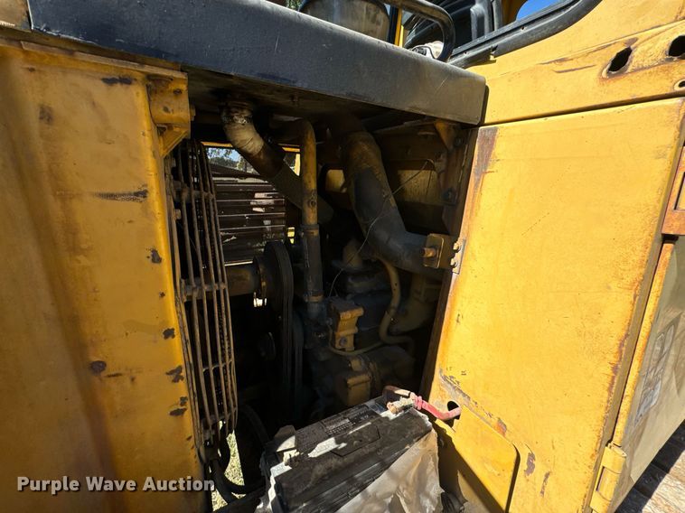 image for item JE9355 1984 Caterpillar 953 track loader