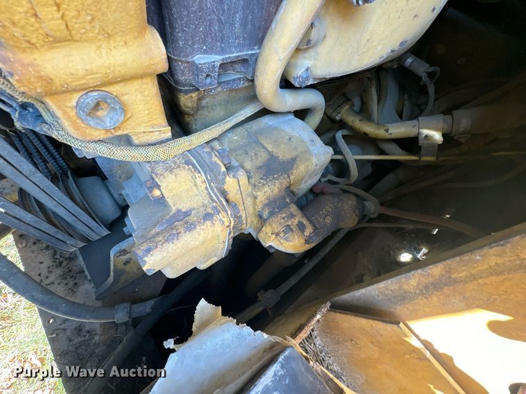 image for item JE9355 1984 Caterpillar 953 track loader