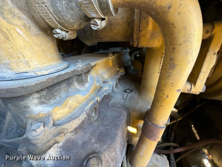 image for item JE9355 1984 Caterpillar 953 track loader