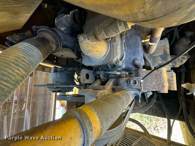 image for item JE9355 1984 Caterpillar 953 track loader