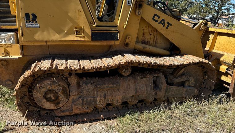 image for item JE9355 1984 Caterpillar 953 track loader