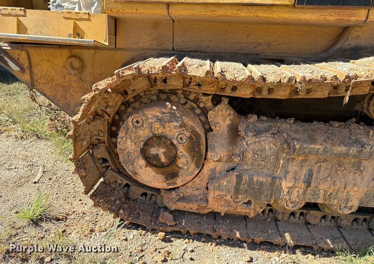 image for item JE9355 1984 Caterpillar 953 track loader
