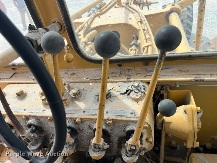 image for item LC9172 Caterpillar  112 rigid frame motor grader