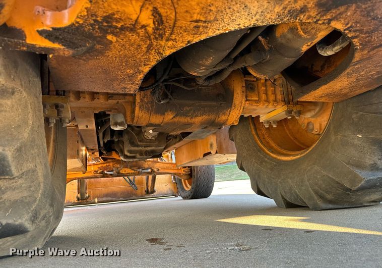 image for item MS9873 2000 Case 580L Series 2 backhoe