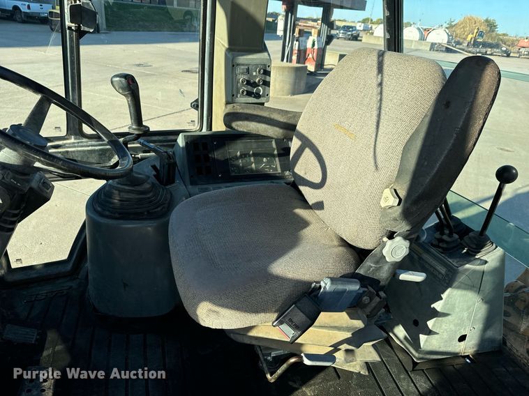 image for item MS9873 2000 Case 580L Series 2 backhoe