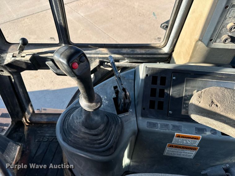 image for item MS9873 2000 Case 580L Series 2 backhoe