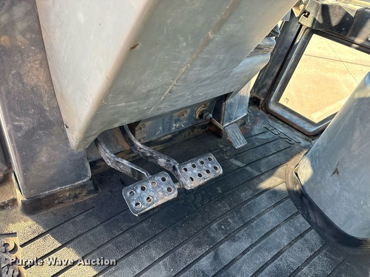 image for item MS9873 2000 Case 580L Series 2 backhoe