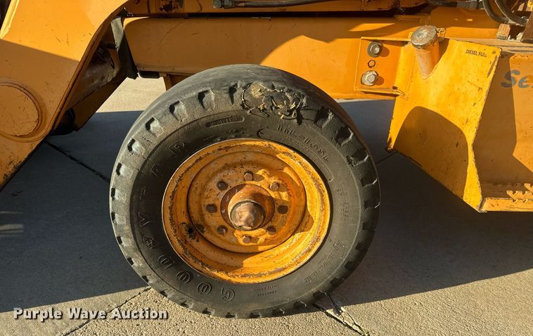 image for item MS9873 2000 Case 580L Series 2 backhoe